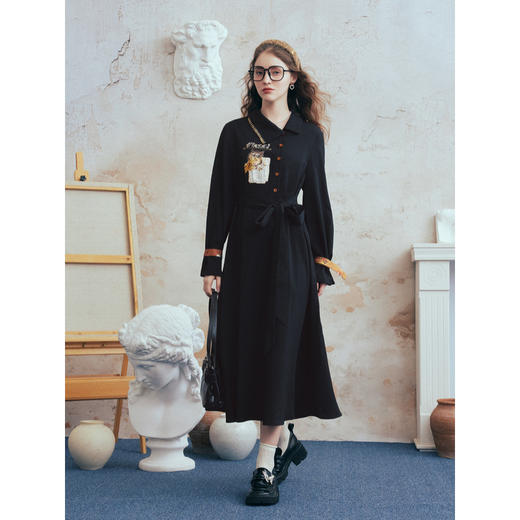 两三事梵高文艺夜莺诗行2026春新款印花贴布刺绣不对称翻领连衣裙 商品图3