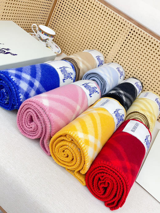 秋冬特惠💰300 巴宝莉围巾 低调的奢侈感 柔美精英高手级别的时髦感围巾 商品图2