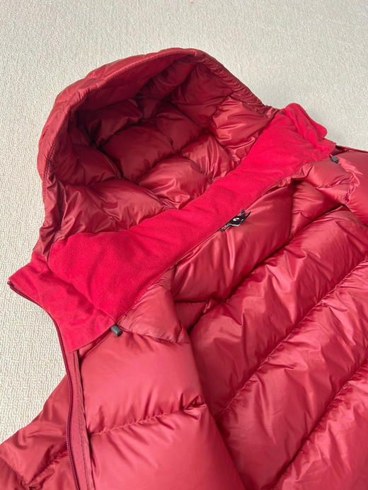 原单正品 mont·bell美山户外轻量化保暖鹅绒羽绒服800蓬羽绒外套，
颜色：黑色 蓝色 红色
尺码：M～XXL 商品图5