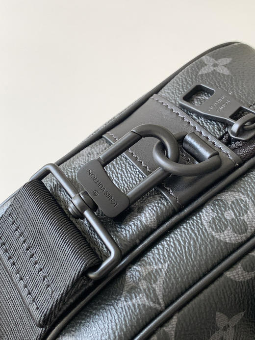 秋冬特惠💰1300 渠道级LV【全钢五金 MB163c01变码芯片】te级LV 全套包装 M45806黑花 商品图6