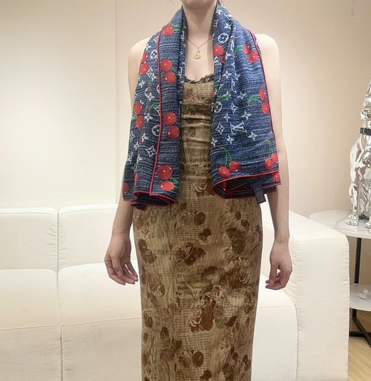 秋冬特惠💰450 LV围巾 LV X TM MONOGRAM
CERISE 丝毛方巾【双面丝毛同色】 商品图2