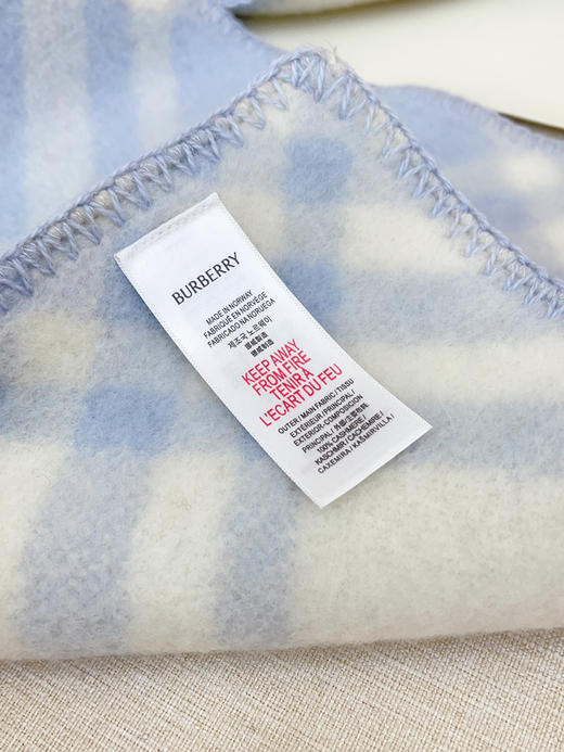 秋冬特惠💰300 巴宝莉围巾 低调的奢侈感 柔美精英高手级别的时髦感围巾 商品图7