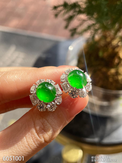 老坑玻璃种帝王绿蛋面耳钉【6051001】具体价格微信咨询 商品图5