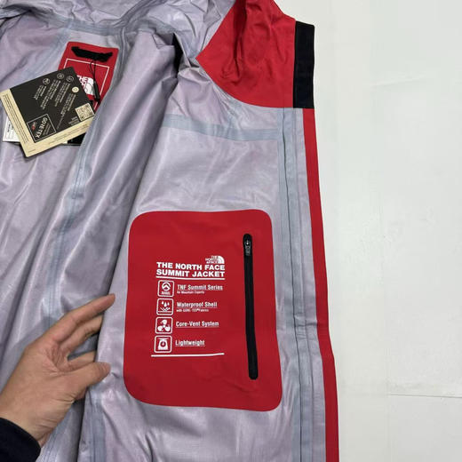 韩单正品专业级 THE NORTH FACE北面 巅峰系列GTX硬壳轻型防水冲锋衣

剩XL XXL 

XL建议160-180斤 XXL180-200斤

原价659000韩元 商品图4