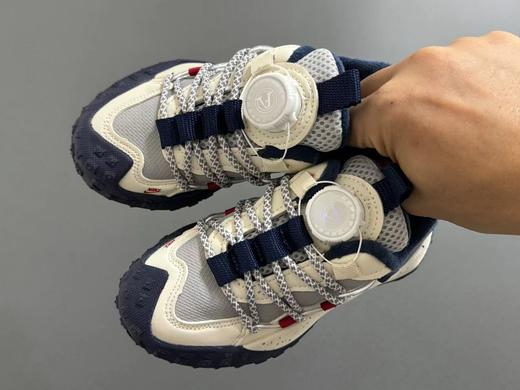 福利款~ 耐克Nike加绒款登山鞋儿童老爹鞋 内里保暖绒特别的细腻亲肤，上脚不会有扎脚的感觉和任何不适~ 旋钮科技设计，一提即开，一旋即紧，便携好穿脱！ 商品图1