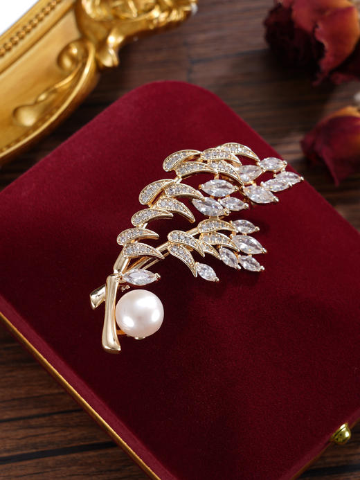 子佩集【嘉木摇瑞】珍珠惜王妃胸针【ZXXZ008】10.5mm珠镀金风树2601 商品图6