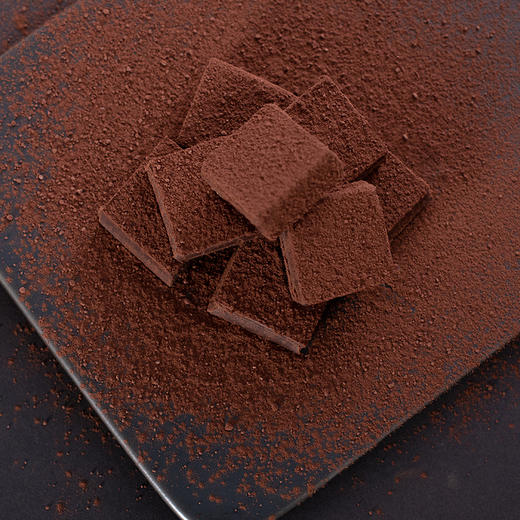 ⁴需冷藏【 现做现发的生巧方块】未添加蔗糖 可可脂含量65% 轻抿一口就能在舌尖融化 盒装142克25块/盒 袋装110克20块/袋 YC04-DSQ 商品图9