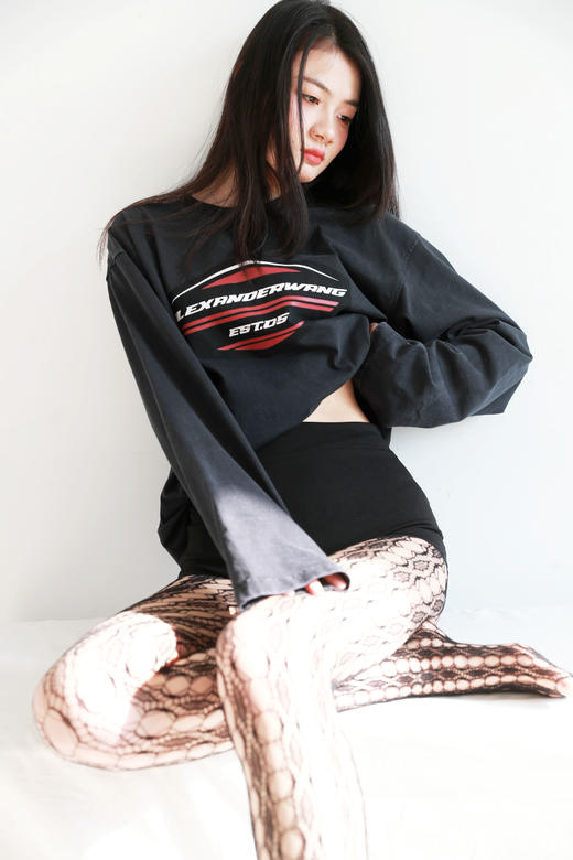 Oversize大魔王tee，胸口印花设计。纯棉锁边圆领长袖上衣E010868 商品图7