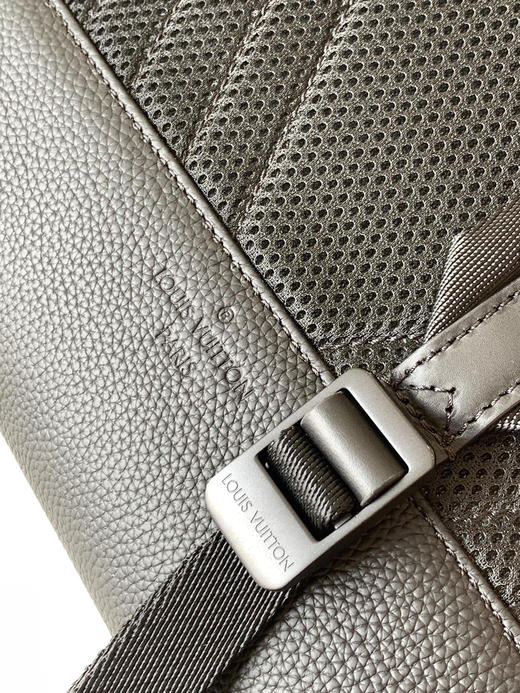 秋冬特惠💰1520 渠道级LV【全钢五金 MB163c01变码芯片】te级LV 全套包装 M57079黑 全新 Aerogram 大号双肩包 商品图7