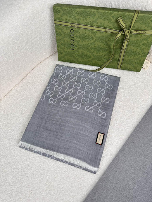 秋冬特惠💰350 古驰围巾 【四季双娇！GG双面中等薄款真丝羊毛围巾！！】 商品图0