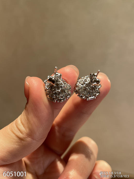 老坑玻璃种帝王绿蛋面耳钉【6051001】具体价格微信咨询 商品图7