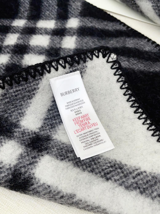 秋冬特惠💰300 巴宝莉围巾 低调的奢侈感 柔美精英高手级别的时髦感围巾 商品图6