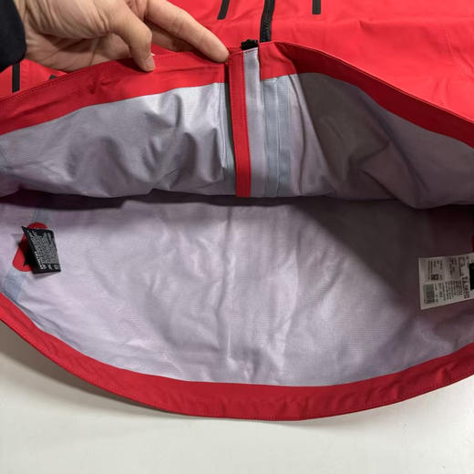 韩单正品专业级 THE NORTH FACE北面 巅峰系列GTX硬壳轻型防水冲锋衣

剩XL XXL 

XL建议160-180斤 XXL180-200斤

原价659000韩元 商品图6