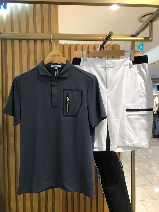 新款男士短袖上衣来啦！🇻🇳渠道出货❗️重工款短袖，胸前和后背的设计真的是神来之笔！工艺的可贵之处在于“灵动”，不是普通压胶打孔，是经过贴衬+定位压胶打孔+装饰拉链+印花多重工艺环节！ 商品图1