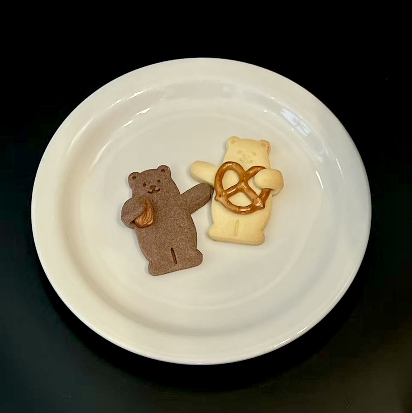 LITTLE WITCH “抱抱熊”小饼干（下单这个可以备注放蛋糕上哦）