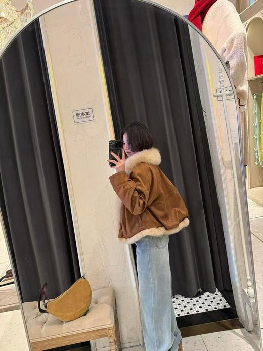 【门店同款】ENJOY冬季“游牧漫寻”焦糖拿铁皮草外套 168996008 商品图2