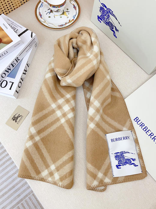 秋冬特惠💰300 巴宝莉围巾 低调的奢侈感 柔美精英高手级别的时髦感围巾 商品图5