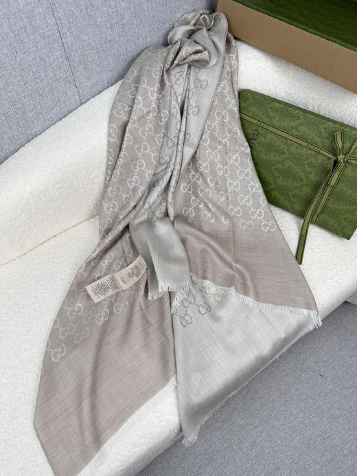 秋冬特惠💰350 古驰围巾 【四季双娇！GG双面中等薄款真丝羊毛围巾！！】 商品图5