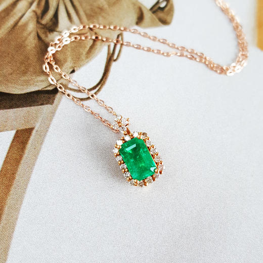 【天然正品】AU750黄金镶钻镶天然艳绿0.50克拉祖母绿吊坠项链 链长：45CM（长度可调节）231225HS69 商品图4