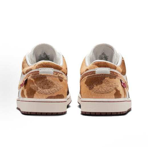 莆田大厂出品 1∶1细节还原 Jordan Air Jordan 1 Low 新春福马   国风新中式低帮AJ1复古篮球鞋 马年生肖限定 红棕配色超有节日氛围感 过年战靴必须安排上呀~ 商品图3