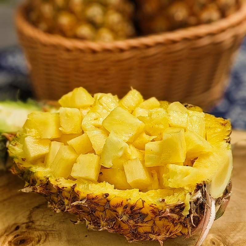海南【风化石地金钻凤梨】自然树上熟 汁水香甜 风味更浓郁 果肉细腻 口感绵密！