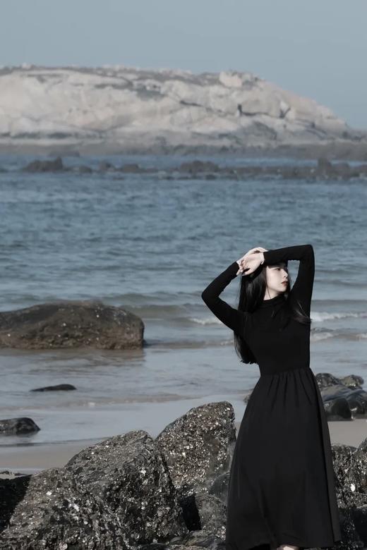 美洋同款王炸小黑裙慵懒神秘拉绒百搭气场连衣裙 商品图7