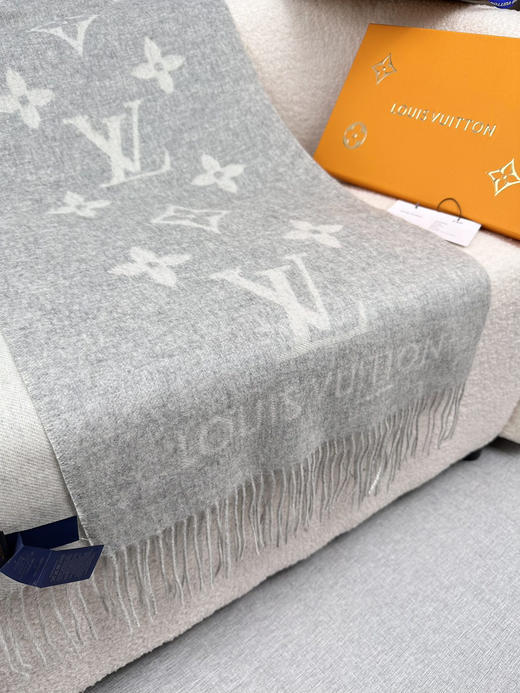 秋冬特惠💰240 LV围巾 霍思燕同款披肩围巾两用！ 商品图6