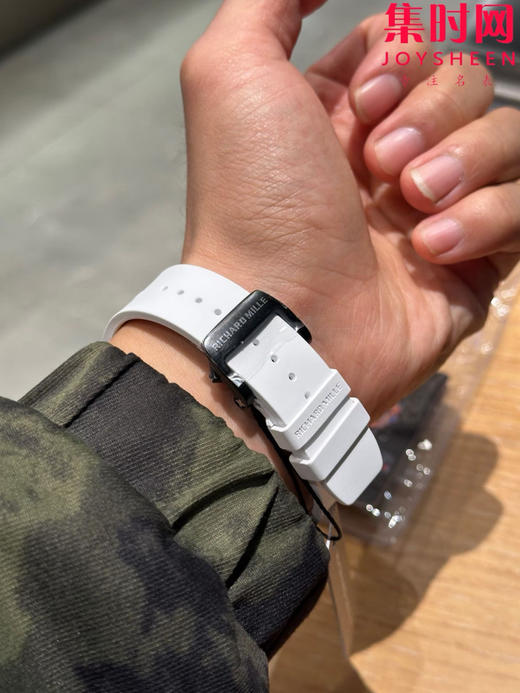 RM理查德米勒RM35-03系列 NTPT碳纤维壳 已发布5款产品 男士腕表 采用定制一体机 正面可看到摆轮摆动 纤薄壳套13.5mm 商品图8