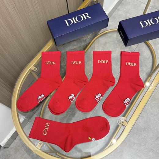 秋冬特惠💰140【一盒五双】迪家袜子 红红火火过年袜 专柜同款字母烫金中长款袜子！ 商品图6