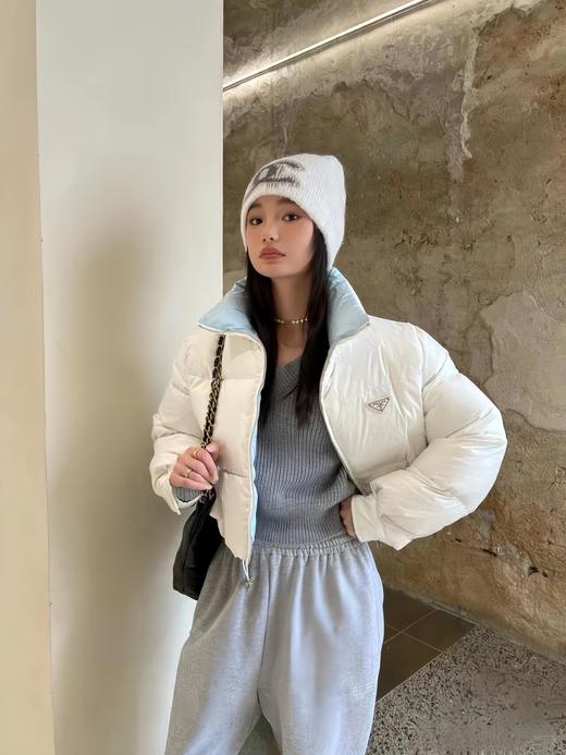 普拉达 24Fw 三角标三格短款羽绒服（MT） 商品图3