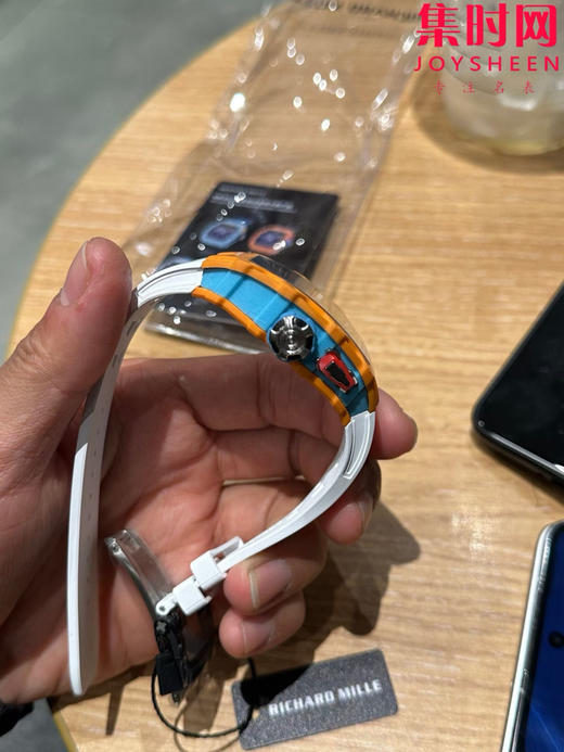 RM理查德米勒RM35-03系列 NTPT碳纤维壳 已发布5款产品 男士腕表 采用定制一体机 正面可看到摆轮摆动 纤薄壳套13.5mm 商品图2