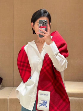 秋冬特惠💰300 巴宝莉围巾 低调的奢侈感 柔美精英高手级别的时髦感围巾