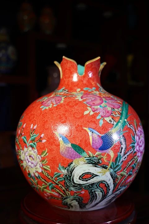 辣椒红笑口常开石榴瓶