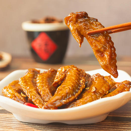 小胡鸭香辣鸡翅尖108g 商品图3