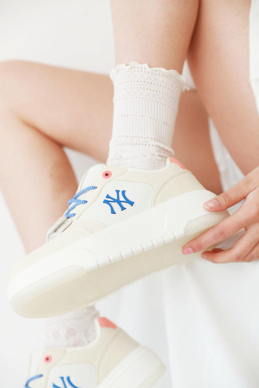 学院风老爹鞋，厚底增高设计。复古情侣魔术贴撞色学长鞋E010858 商品图7