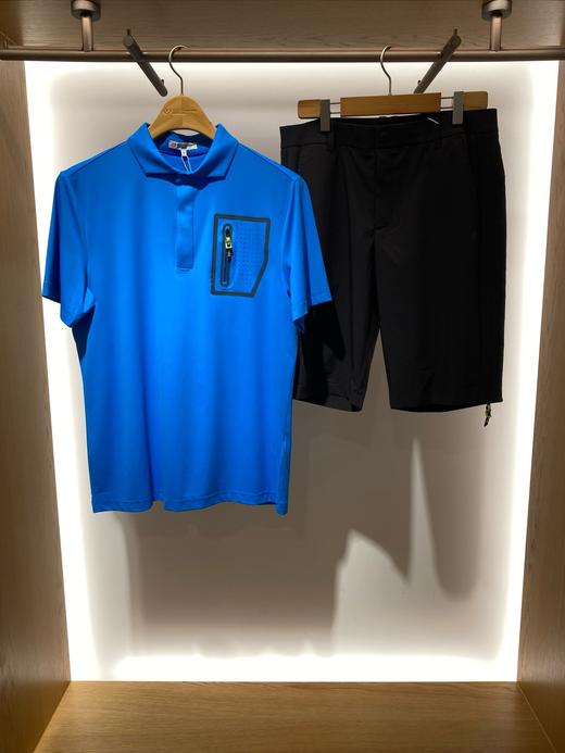 新款男士短袖上衣来啦！🇻🇳渠道出货❗️重工款短袖，胸前和后背的设计真的是神来之笔！工艺的可贵之处在于“灵动”，不是普通压胶打孔，是经过贴衬+定位压胶打孔+装饰拉链+印花多重工艺环节！ 商品图2