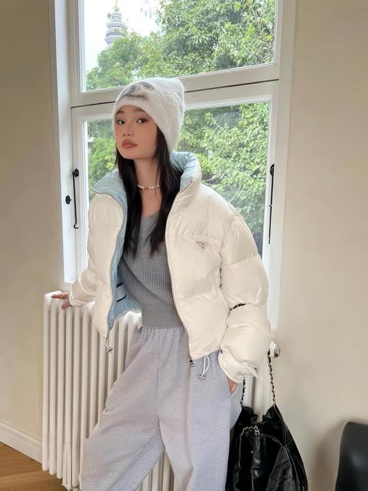 普拉达 24Fw 三角标三格短款羽绒服（MT） 商品图4
