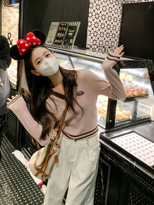 <曾小咸推荐>现货秒杀 ！微信超特价！韩系v领短款针织衫 日常129.99 立减60 秒杀69.99！！ 商品图5