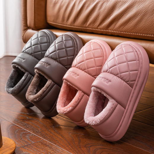 【皮革泡芙防水包根保暖鞋1027】✅  耐磨防滑老北京棉鞋、毛毛很软很舒服✅  一脚蹬穿脱比较方便，适合中老年人  鞋面不臃肿、底很厚实防滑✅  36-45码 可选 ！  男女款! 商品图0