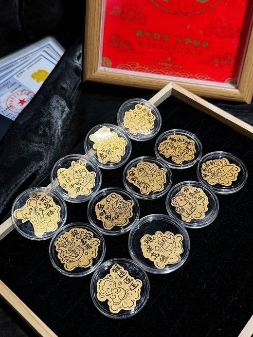 【香港周六福999足金十二生肖手机贴】999足金材质（约2mg），配国检证书+质保单 商品图3