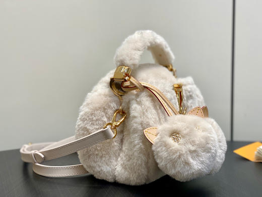 驴家 Capucines羊羔毛手袋 商品图2