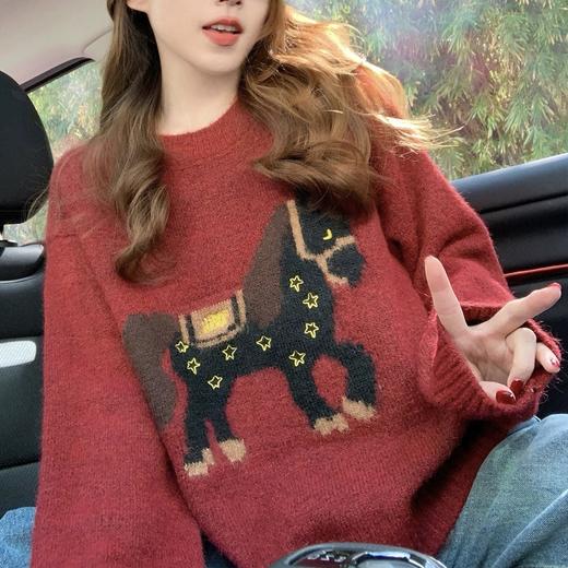 富比羊新年小马羊毛衣 绵羊毛混纺亲肤软糯 新年限定本命红显白到发光 宽松套头版型不挑身材显瘦显气质 商品图3