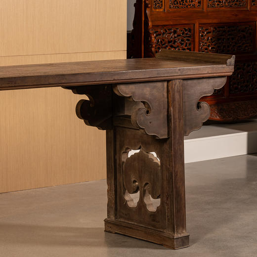 清早期	铁力木夹头榫如意云纹一块玉翘头案 商品图4