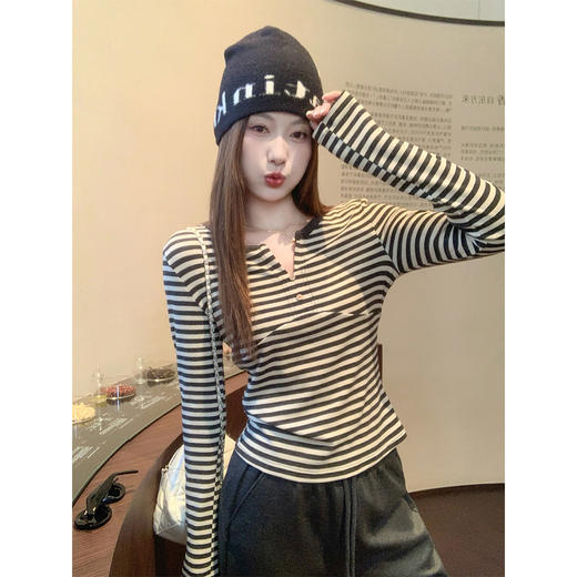 <曾小咸推荐>韩系设计感条纹长袖t恤上衣 商品图3