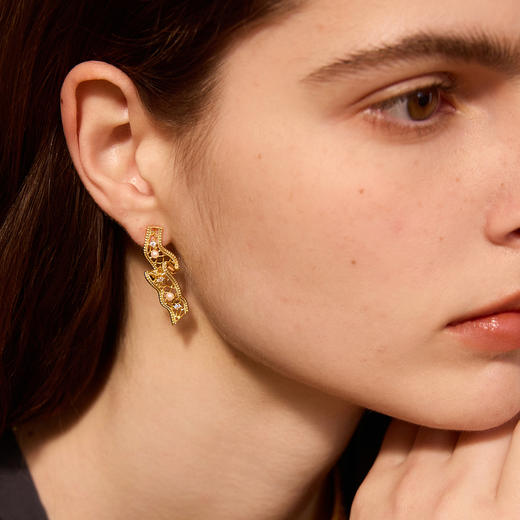 ARSIS｜纯真年代系列 复古灵动飘带耳钉 商品图3