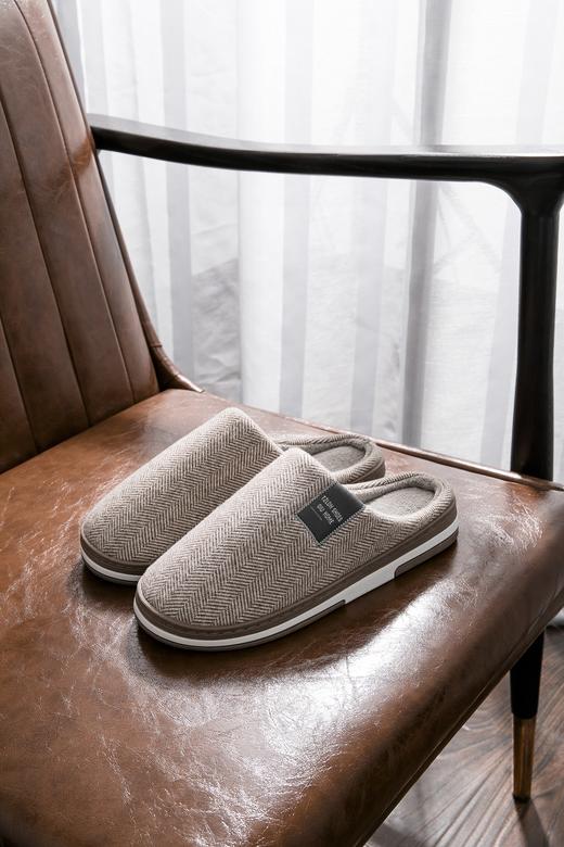 【软底格子家居半托毛鞋181】✅  耐磨防滑老北京棉鞋、毛毛很软很舒服✅  一脚蹬穿脱比较方便，适合中老年人  鞋面不臃肿、底很厚实防滑✅  36-45码 可选 ！  男女款! 商品图6