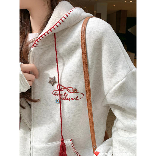 <曾小咸推荐>现货秒杀 ！微信超特价！撞色边连帽加绒卫衣 日常259.99 立减130 秒杀129.99！！ 商品图3