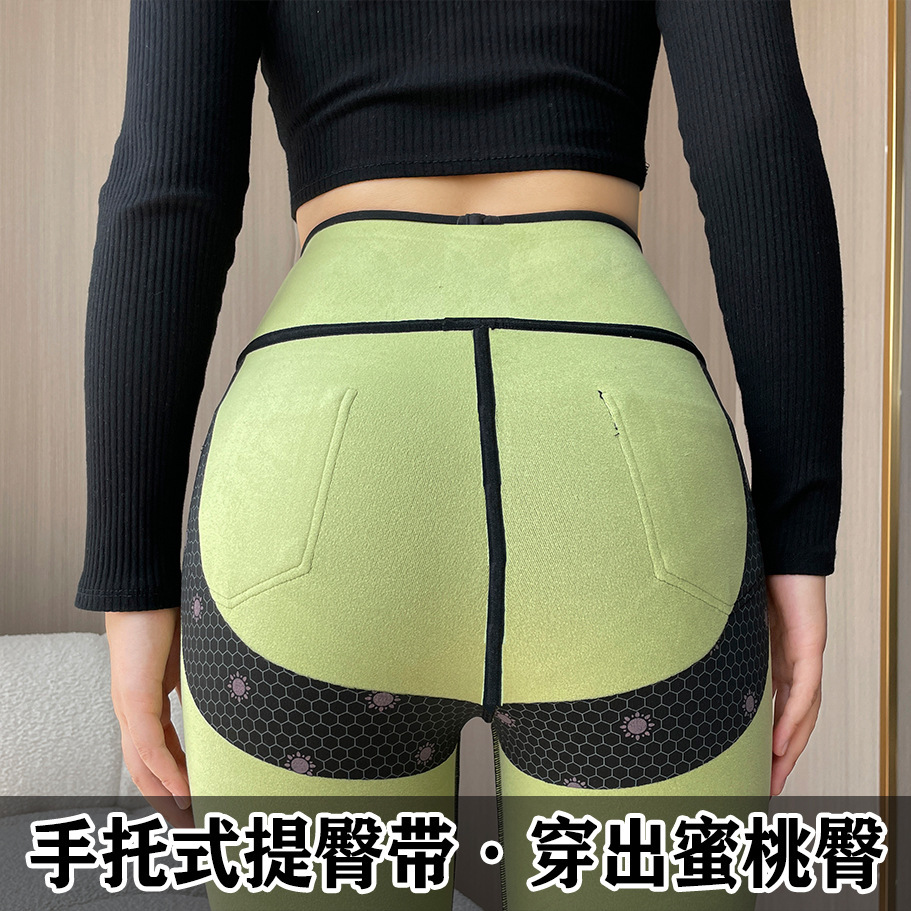 4F7E29E135669A9AE6A7F873E82705