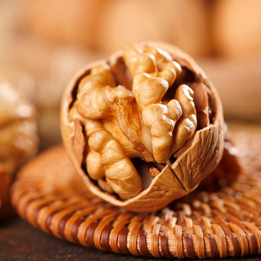 【新年送礼就选“它”❗旺年坚果零食礼盒】甄选品质原料制作，从原料到成品全程把关，呈现精致滋味，共享佳节好味，送礼大气更有面，下午茶休闲小吃茶点心，马年新年送礼好物年货礼盒L 商品图2