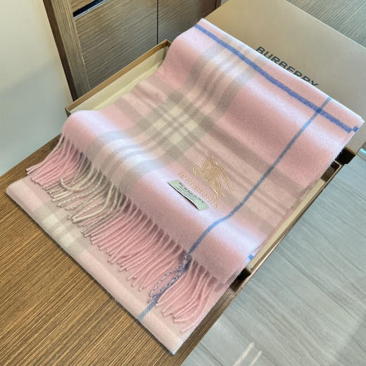 秋冬特惠💰240 巴宝莉男士女士围巾新品 经典条纹编织围巾 商品图3